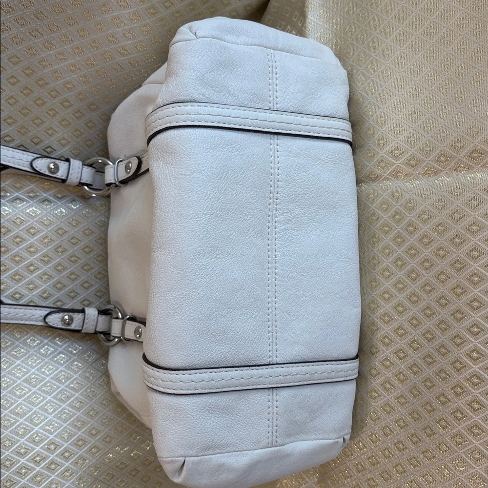 Coach White Leather Satchel purse bag 9”x 6”4 1/2” - Picture 4 of 11
